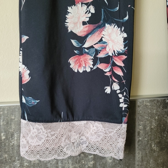 LA Vie En Rose Floral Soft Sleepwear Pajama Size XS in Black - Picture 3 of 10